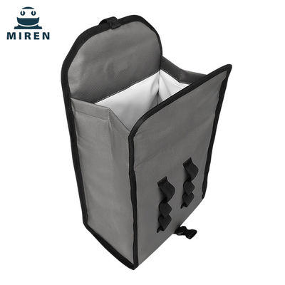 Couleur gris-foncé isolée se pliante réutilisable du sac plus frais 6L pour la conservation des aliments