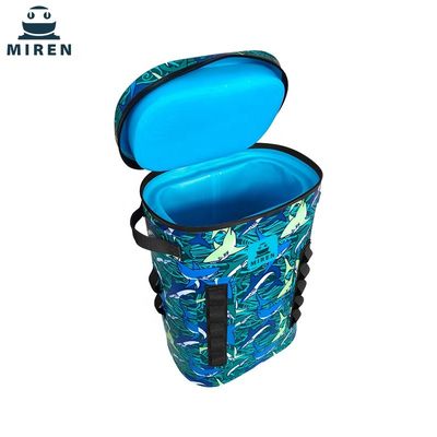 Le matériel doux TPU de sac de refroidisseur de pique-nique de motif de camouflage 29 bidons la capacité pour camper